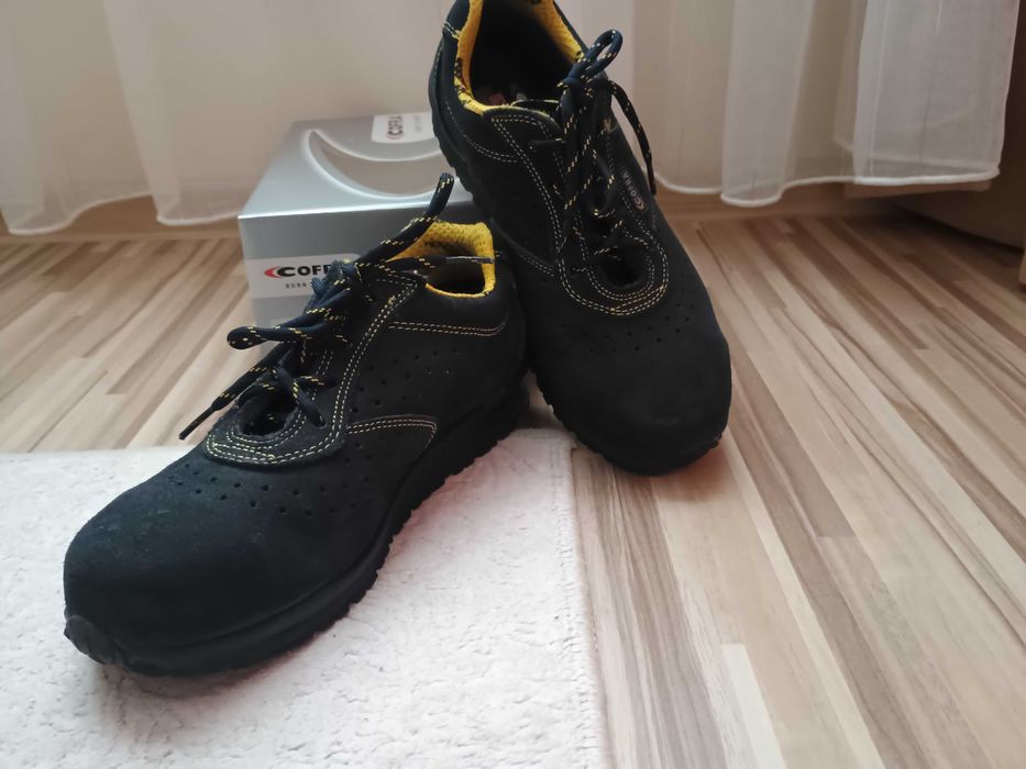 Защитни работни обувки