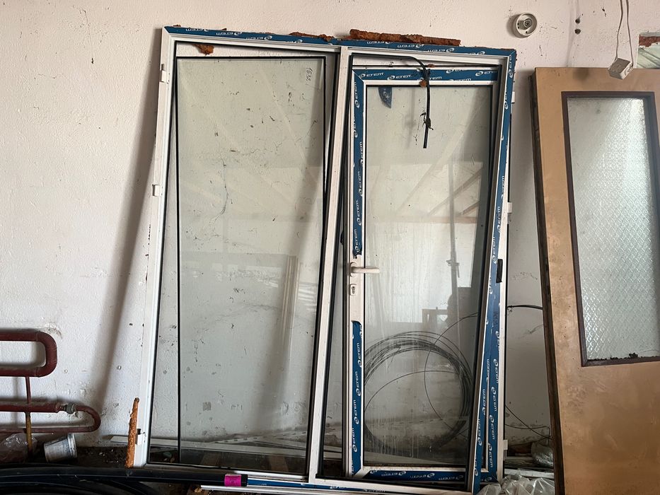 Алуминиева врата-стъклопакет 200x154