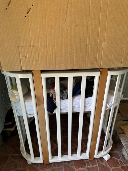 Детская кроватка-манеж