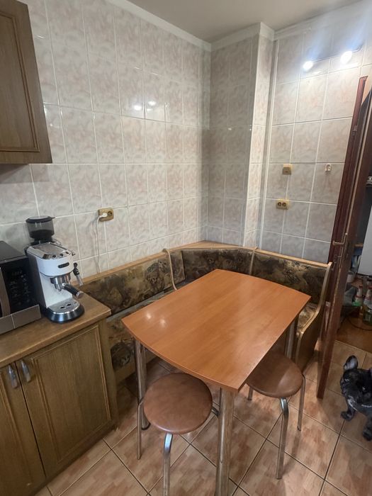 Apartament 3 camere cartier 9 Mai