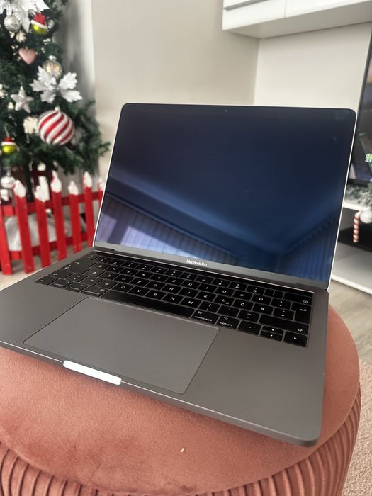 MACBOOK PRO 2017 i5/16gb/1tb
