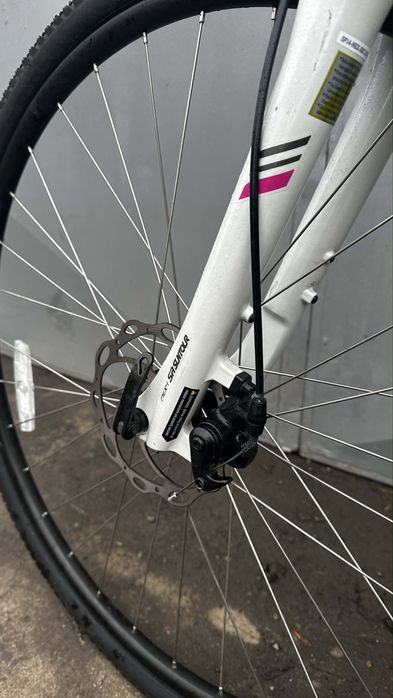 Speciallized хибриден велосипед