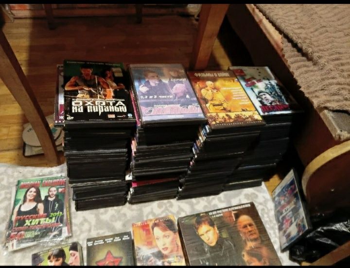 Диски ДВД ВХС кассеты DVD vhs.