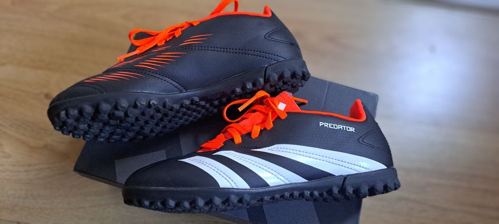 Обувки Nike 35,5, Adidas 35,5