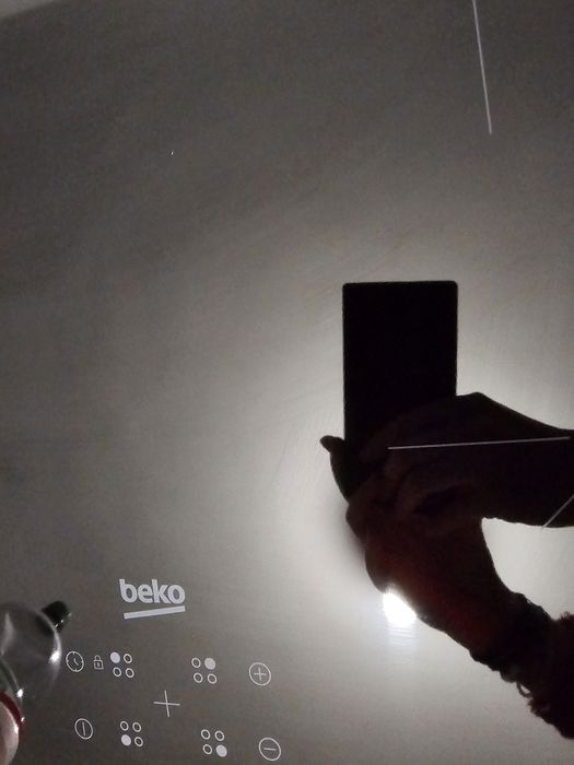 Plita electrica cu inductie Beko