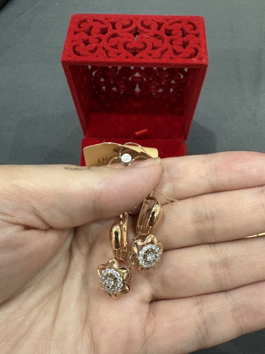 Золотые серьги и кольцо