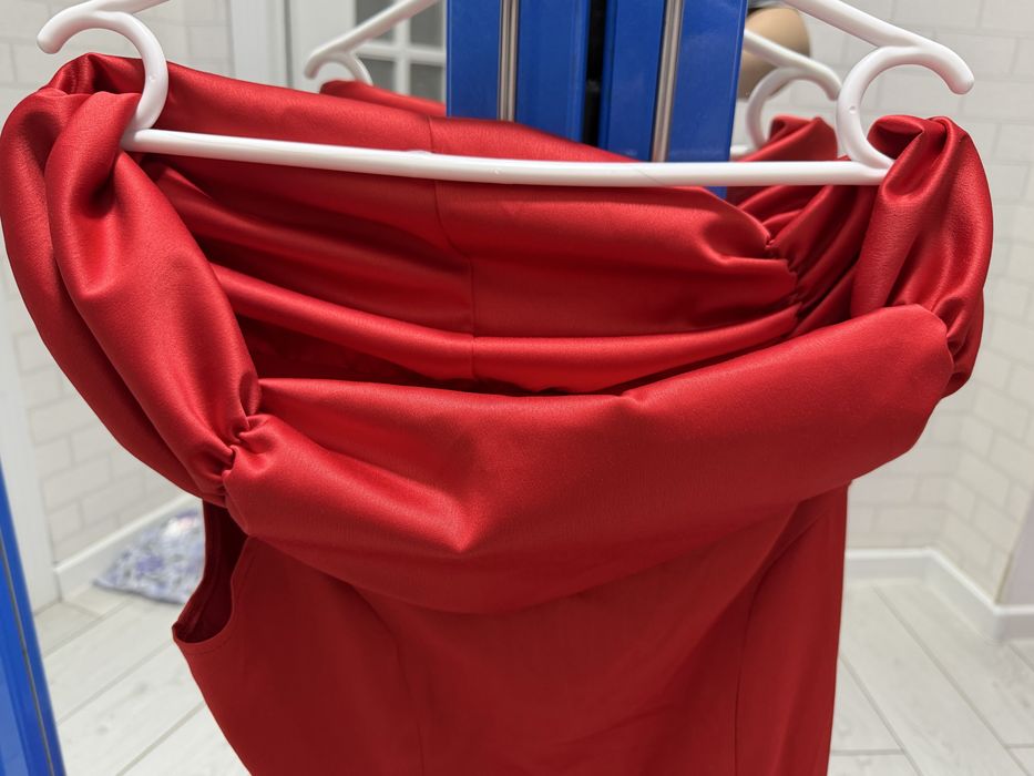 Платье вечернее