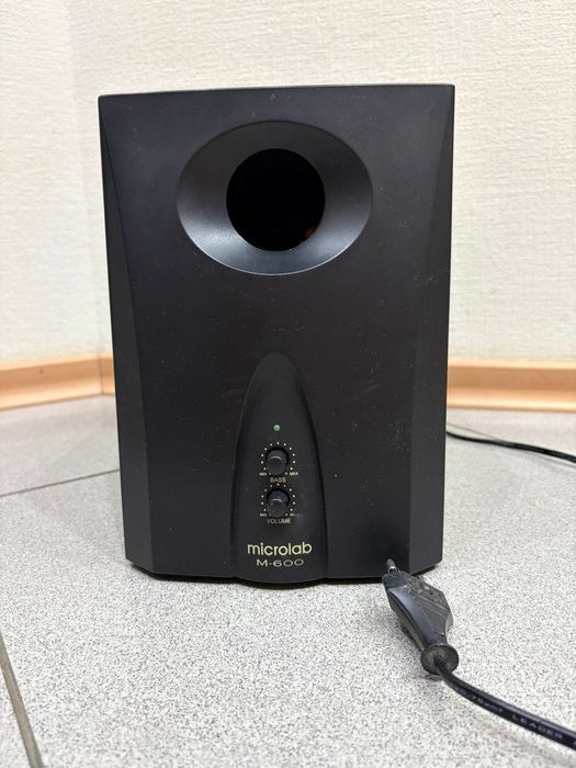 Сабвуфер Microlab M-600
