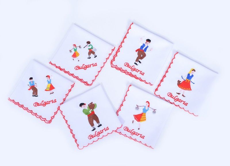 Традиционни български сувенири - ръчна изработка.