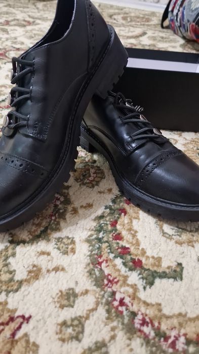 Туфли женские  чёрные