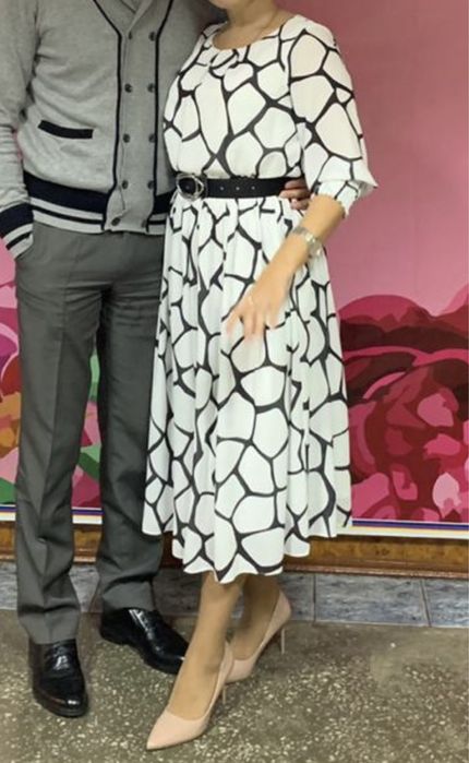 Продам платье размер S