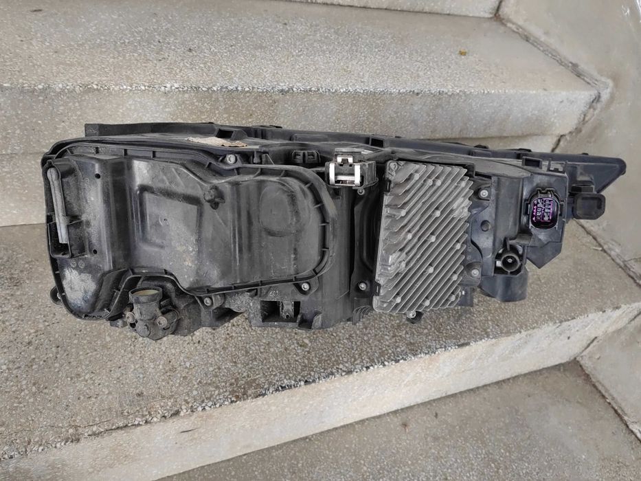 Фар Audi Q7/SQ7 LED ляв 2019-24/ Фар Ауди Кю7 Оригинален