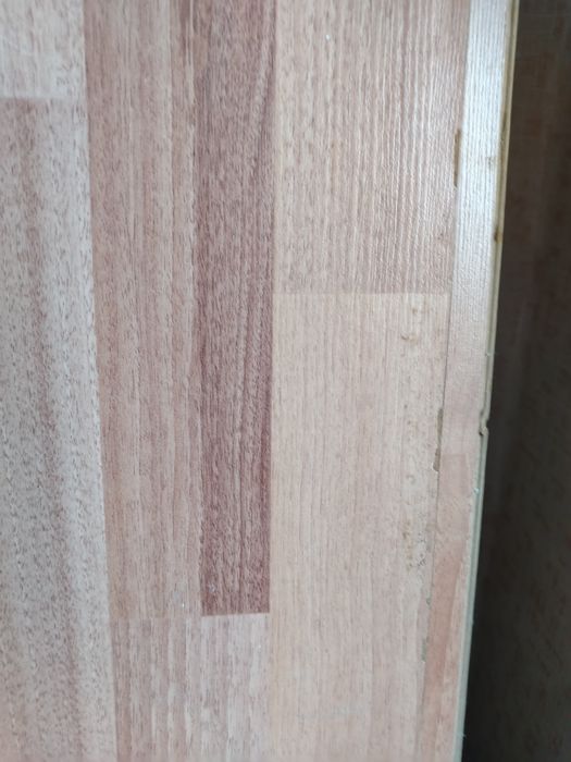 Продам ламинат..