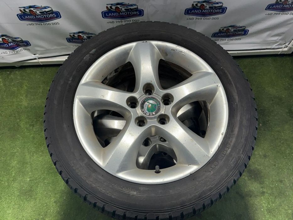 JANTE SKODA R15 / 5x100 / FABIA AMBIENTE II FAB / 195/55 R15 85V / 6JX15 ET43 / 5J0601025A+ CAUCIUCURI (X4)