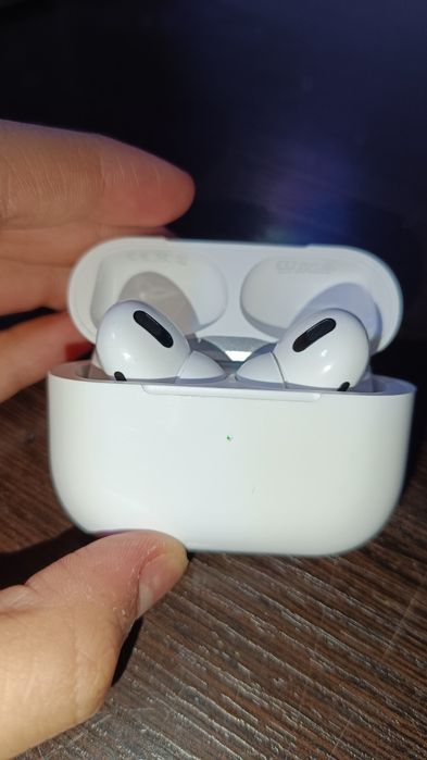 Air Pods Pro DUBAI.