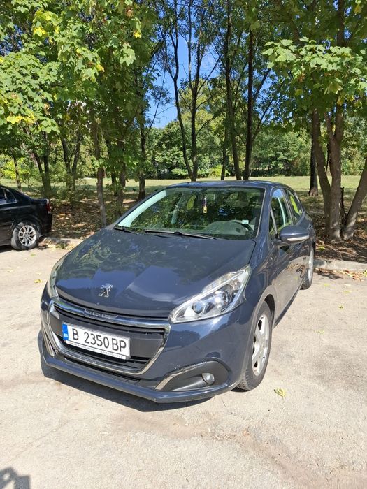 Peugeot 208 2017 година