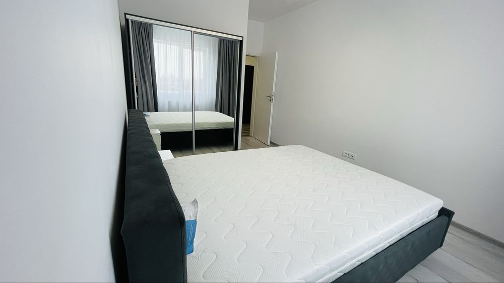 Proprietar- Apartament 2 camere/Studio + loc de parcare | Metrou Apărătorii Patriei | 450 € pe lună