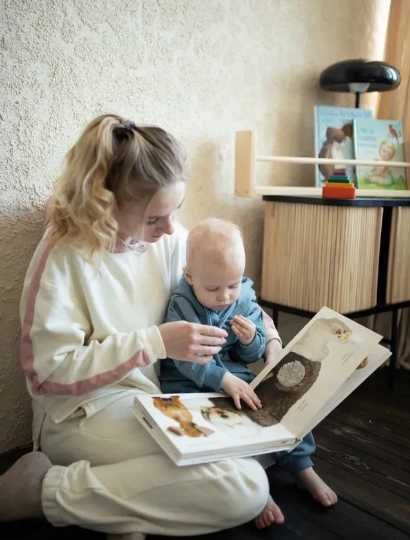 Полка книжная настенная