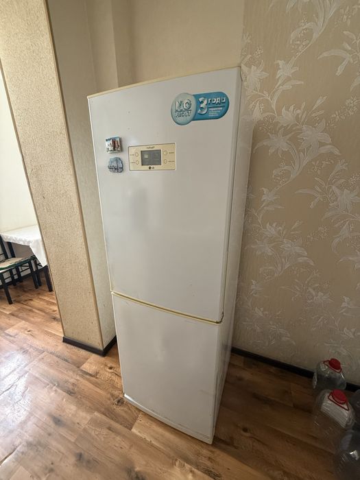 Холодильник марки LG