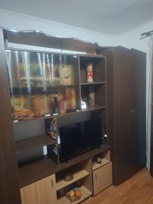 Vând mobilă de living