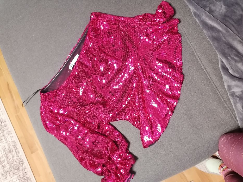 Bluza Zara, aproape noua