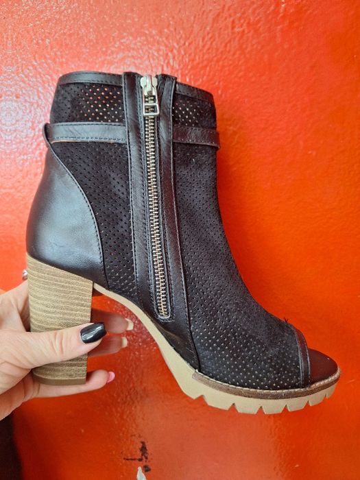 Летни боти от естествен велур