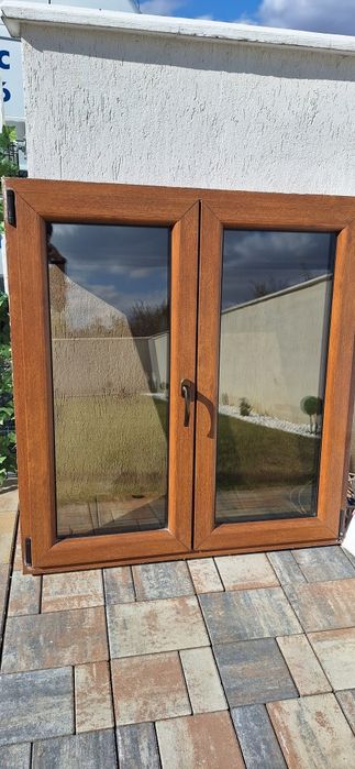 Fereastra pvc.culoare stejar auriu