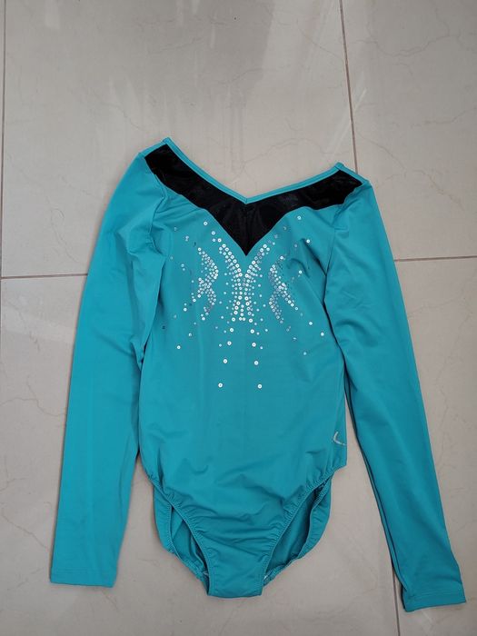 Costum pentru gimnastica fete (9-10 ani)