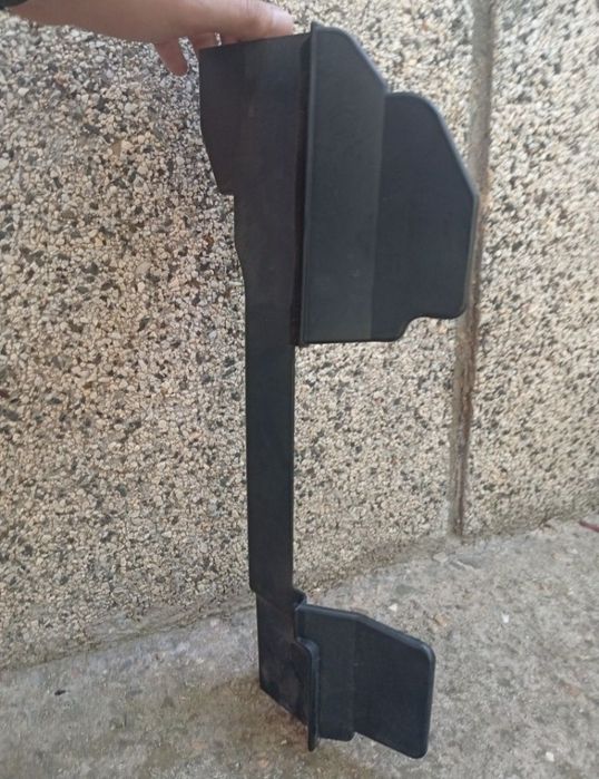 Ветробран радиатор Hyundai Santa Fe 2.2 фейслифт