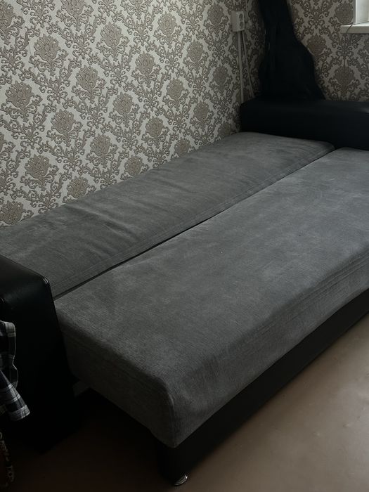 Диван бесплатно отдам