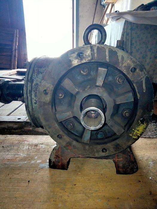 Продам Редуктор 1/2