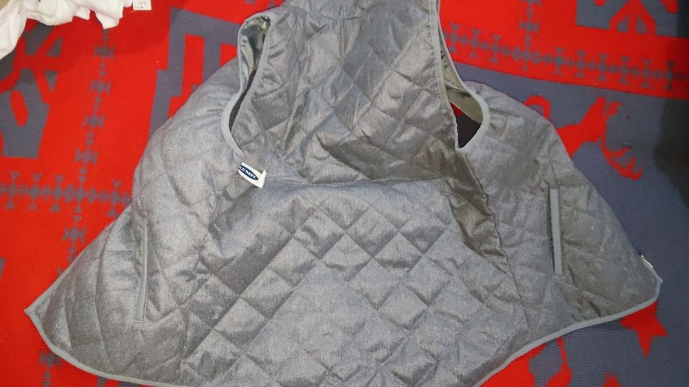 Безрукавка old navy xs