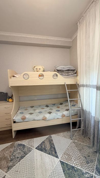 Двухъярусная кровать