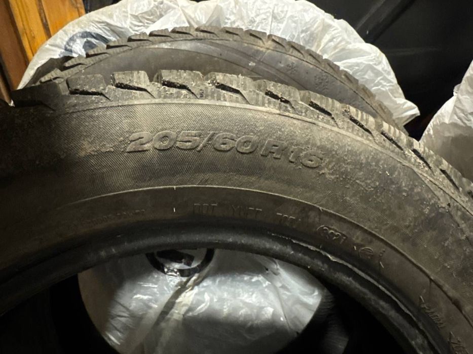 Продам шины зимние