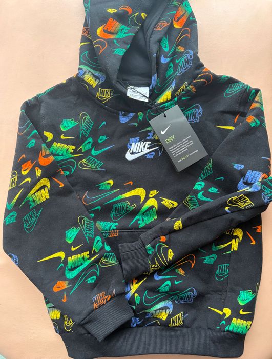 Нов с етикет суитшърт Nike, 122 см., 6-7 г.
