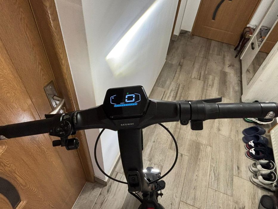 Trotineta Nine Bot Segway ZT 3pro