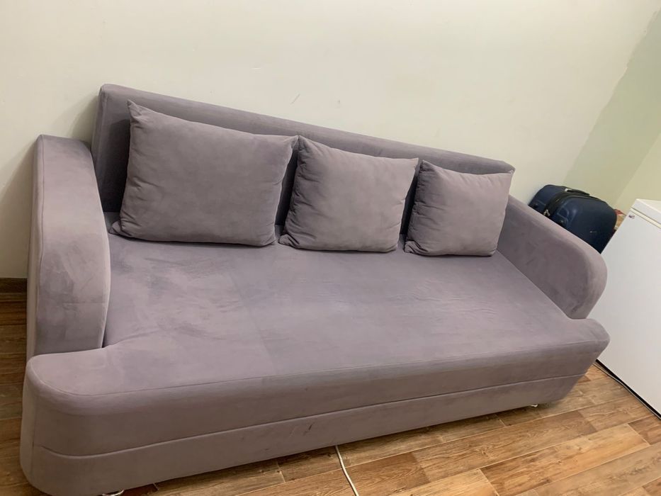 Продам диван в отличном состоянии.