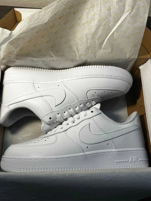 Nike Air Force 1 Triple White 07 (36-47 номер)