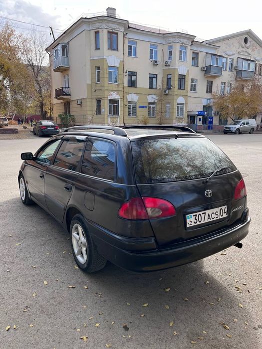 Продам Тойота Авенсис