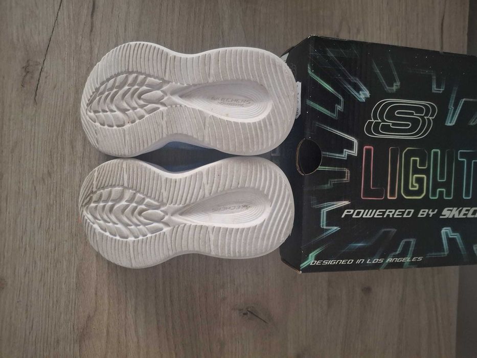 Adidasi Marimea 22 FETITE  SKECHERS