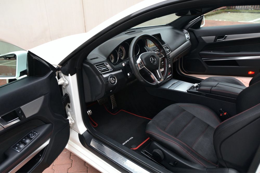 Mercedes E220 D //Pachet AMG // Euro 6 //AN 2016 // Coupe // Panoramic
