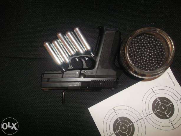 Pistol airsoft GREU (cu Aer Comprimat) Model COLT + Butelii si BileCO2