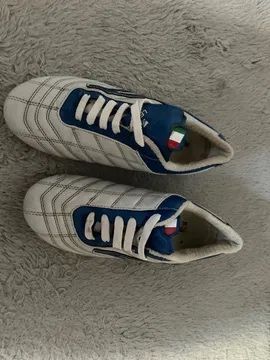 Adidasi fotbal legea