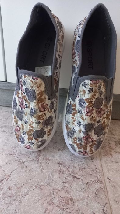 Обувки 38 номер -15 лв