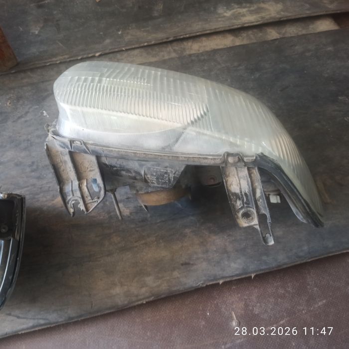 Продам фары Ford maverick