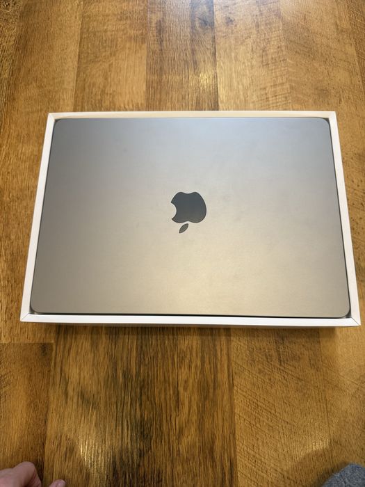 MacBook Air 13.6-inch
