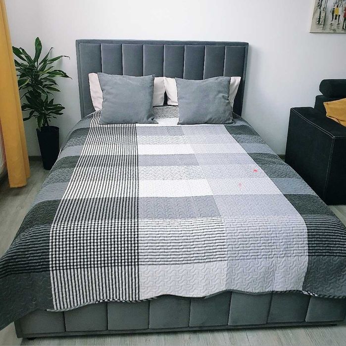 Pat dublu tapitat Siena - gri, 140/200 cm. Foarte putin utilizat (modernizare studio regim hotrlier la care s-a renuntat) fara saltea