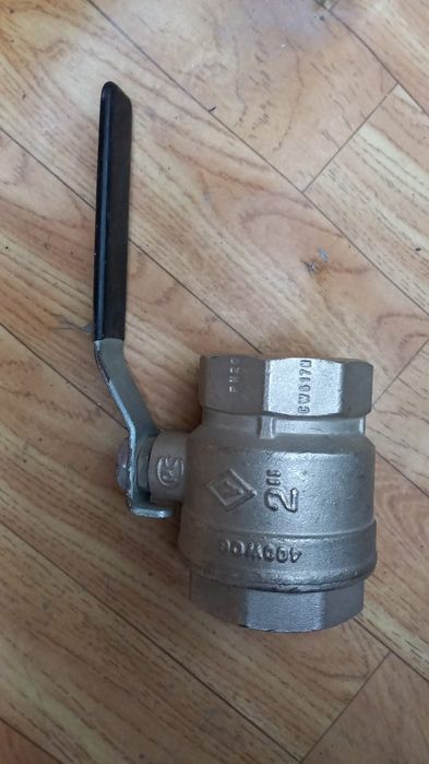 Продаю краны диаметр 50