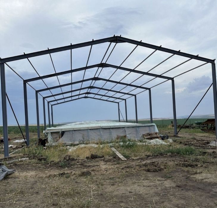 Vand structura metalica 10x25x4h confecționată din profile ipe 160.