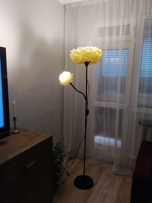 Нощна лампа цвете